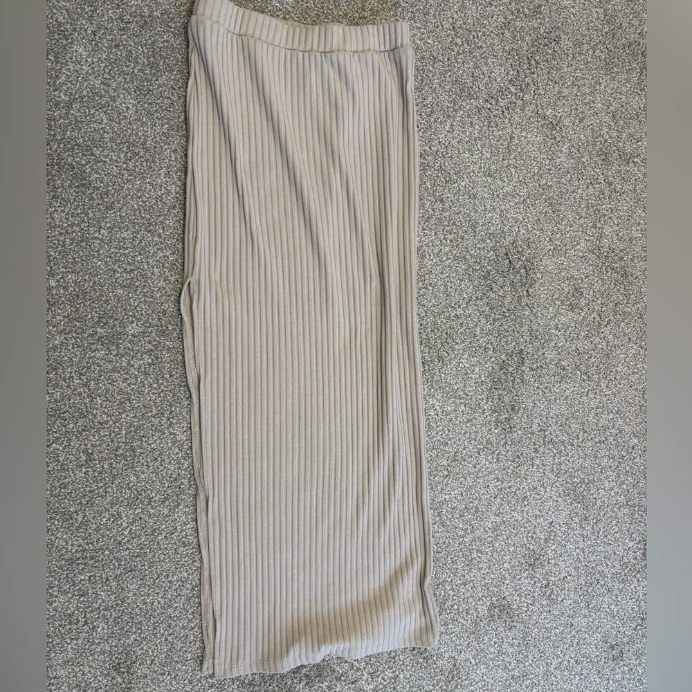 Princess Polly Beige Fitted Ribbed Maxi Skirt‎ Size 2